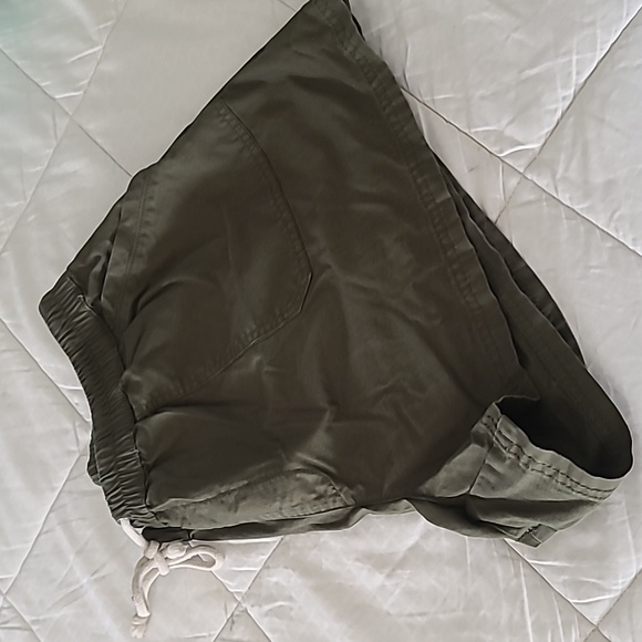 Pact Army Green Drawstring Shorts Organic cotton XXL - Picture 2 of 2